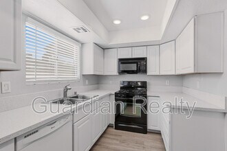 509 Kristin Ln in Henderson, NV - Building Photo - Building Photo