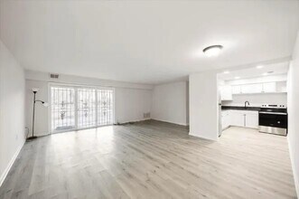 2310 Ewing Ave, Unit 101 in Suitland, MD - Building Photo - Building Photo