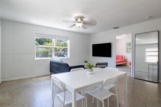 605 SW 14th Terrace in Fort Lauderdale, FL - Building Photo - Building Photo
