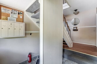 2600 Park Rd, Unit D in Charlotte, NC - Building Photo - Building Photo