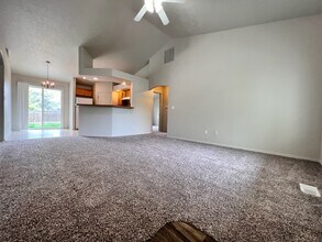 3857 N Tipton Way in Meridian, ID - Foto de edificio - Building Photo