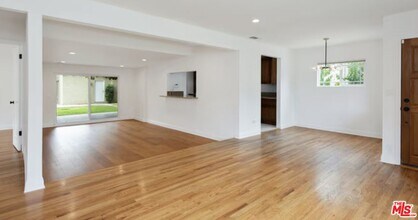 5411 Willis Ave in Los Angeles, CA - Building Photo - Building Photo