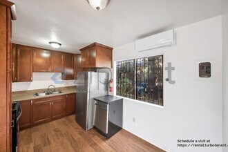 2458 Normandie Ave in Los Angeles, CA - Foto de edificio - Building Photo