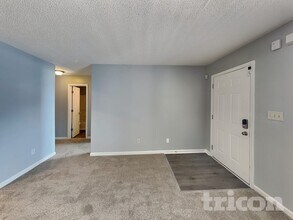 6836 Saganaw Dr in Rex, GA - Building Photo - Building Photo