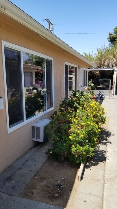 723 N Grape St in Escondido, CA - Building Photo