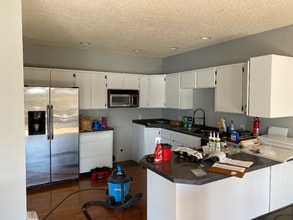 100 Terrace Hill Rd in Bigfork, MT - Foto de edificio - Building Photo