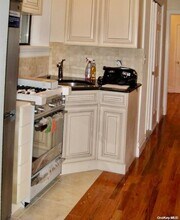 211 W 88th St in New York, NY - Building Photo - Building Photo