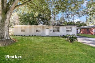 2214 Red Oak Dr in Jacksonville, FL - Building Photo