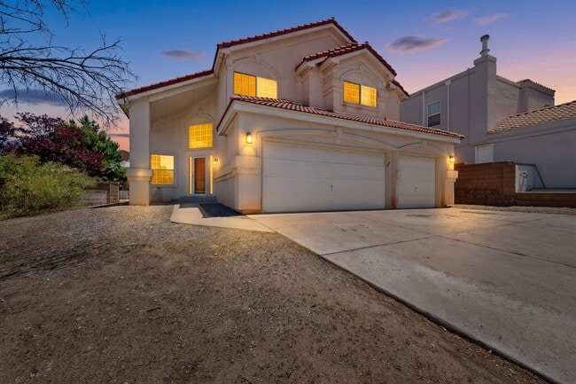 8908 Henriette Wyeth Dr NE