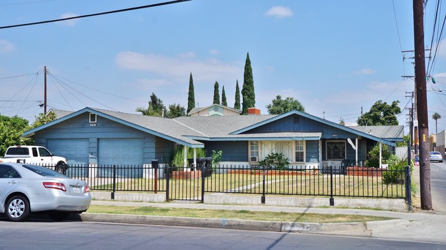 5651-5655 Gotham St in Bell Gardens, CA - Building Photo - Building Photo