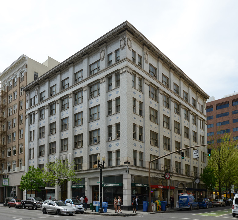 Henry Building in Portland, OR - Foto de edificio