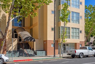 St. James Place in San Jose, CA - Building Photo - Building Photo