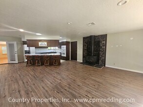 2120 Marlene Ave in Redding, CA - Building Photo - Building Photo