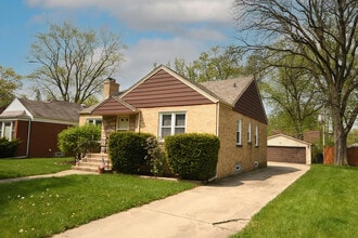 18450 Homewood Ave in Homewood, IL - Building Photo - Building Photo