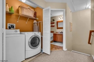 10 Dudley Ct in Green Brook, NJ - Building Photo - Building Photo