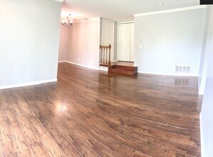 181 Brook Ln in Vernon Hills, IL - Building Photo - Building Photo