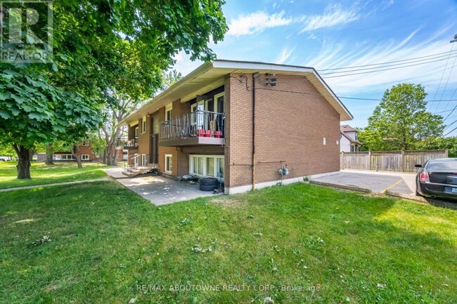 property at 2344-2344 Queensway Dr