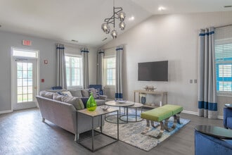 Mill Pond Village in Salisbury, MD - Foto de edificio - Interior Photo