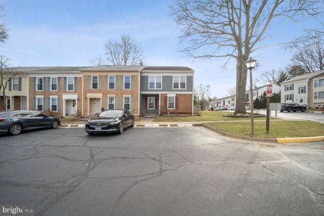 5490 Safe Harbor Ct in Fairfax, VA - Building Photo - Building Photo