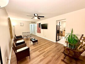 32360 Carlisle Pky in Wayne, MI - Building Photo