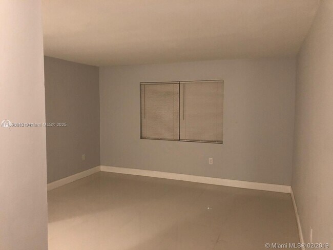 1479 NW 16th St in Miami, FL - Building Photo - Building Photo