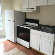 1032 NJ-17 in Tuxedo, NY - Building Photo - Building Photo