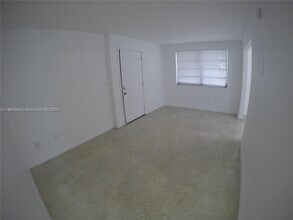 1828 NW 19th St in Miami, FL - Building Photo - Building Photo