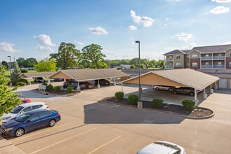 Deer Valley Villas in Silvis, IL - Building Photo - Building Photo