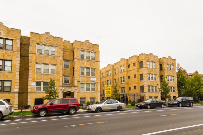 5032 W Washington Blvd in Chicago, IL - Foto de edificio - Building Photo