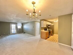 186 Heritage Dr in Northbridge, MA - Building Photo - Building Photo