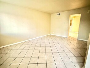 8809 Dawnridge Cir in Austin, TX - Building Photo - Building Photo