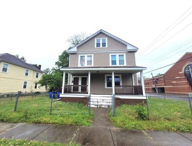 1900 Lansing Ave in Portsmouth, VA - Building Photo - Building Photo