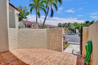 1403 Congressional Way in Deerfield Beach, FL - Building Photo - Building Photo