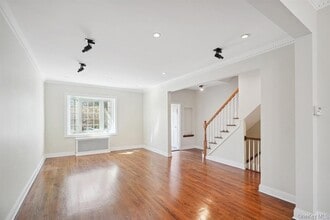 175-03 Jewel Ave in Queens, NY - Building Photo - Building Photo