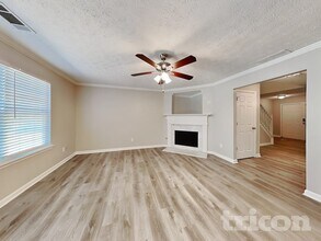 201 Sandstone Dr in Hampton, GA - Building Photo - Building Photo