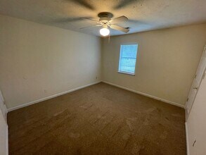 135 Hunter's Run Rd in Athens, GA - Building Photo - Building Photo