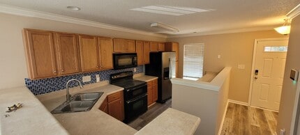 5610 Harbor House Dr in Greensboro, NC - Building Photo - Building Photo