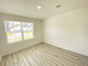 16213 Loussier Dr in Zachary, LA - Foto de edificio - Building Photo