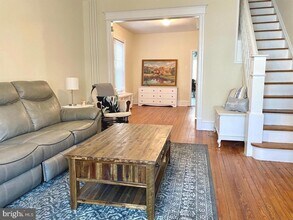 173 Fountain St in Philadelphia, PA - Foto de edificio - Building Photo