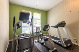 Sunnydale in Tukwila, WA - Building Photo - Interior Photo