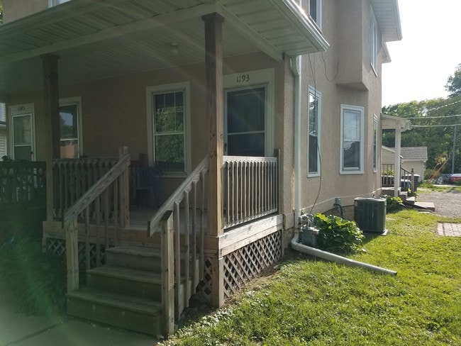 property at 1193 25th St