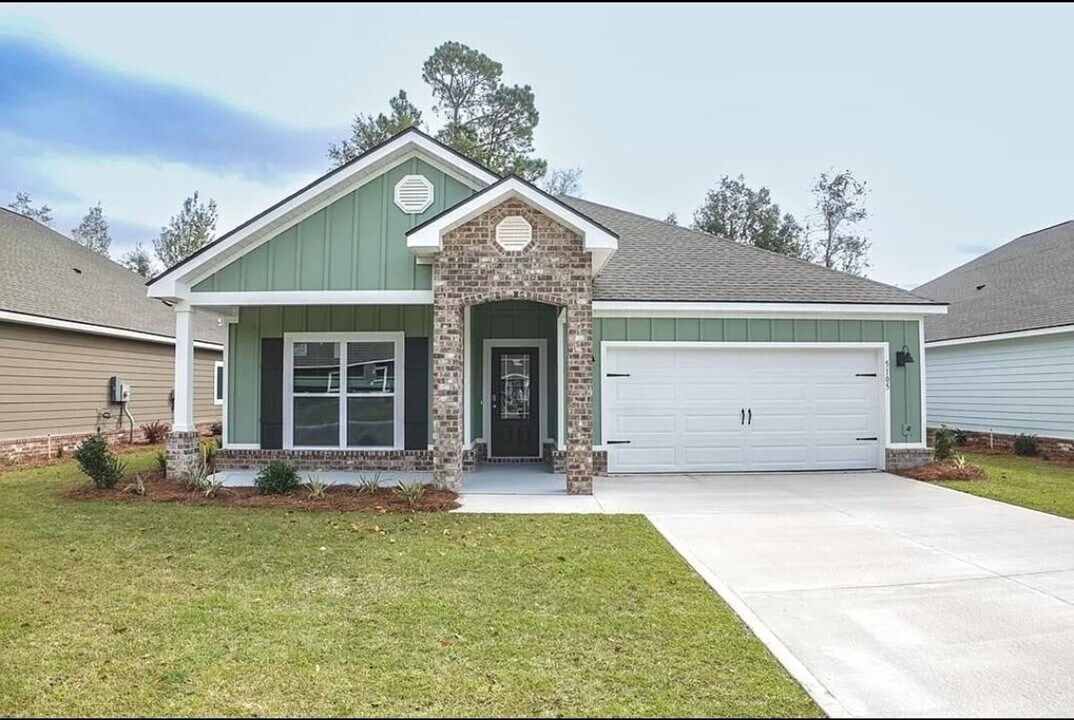 5139 Grand Oak Cir in Lake Park, GA - Building Photo