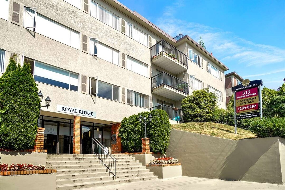 315 Agnes St in New Westminster, BC - Building Photo