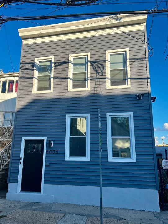 6006 Jefferson St in West New York, NJ - Building Photo