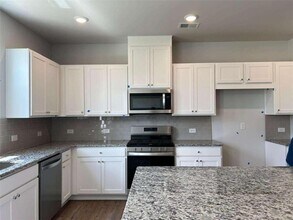 420 Pt Pl Dr in Loganville, GA - Building Photo - Building Photo