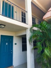 690 Kingsbridge St in Boca Raton, FL - Building Photo - Building Photo