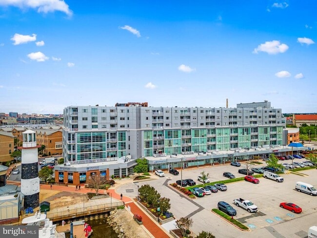 2772 Lighthouse Point E in Baltimore, MD - Building Photo - Building Photo