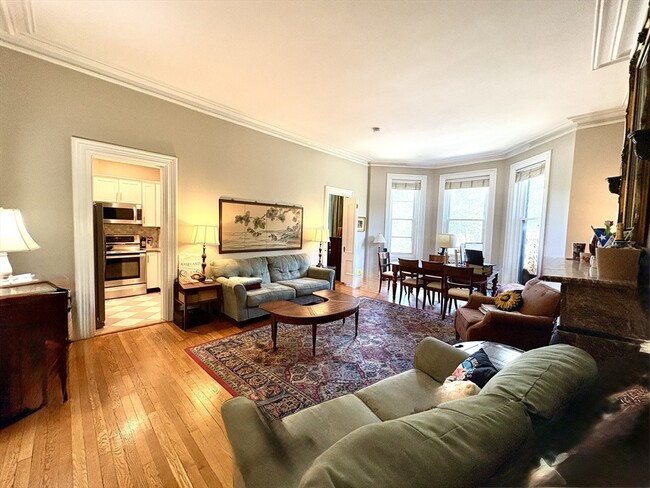 84 Commonwealth Ave, Unit 2F