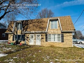 3328 Bailey St NW in Massillon, OH - Building Photo