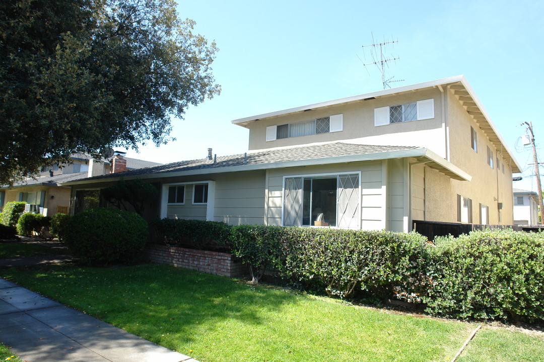 271 Auburn Way in San Jose, CA - Building Photo